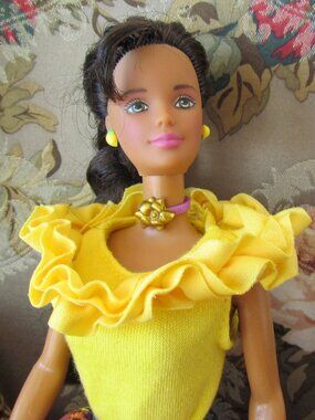 BLACK BARBIE, PERSONAL TRAINER DOLL w CLOTHES, BEND LEGS, TWIST WAIST, LOVELY!